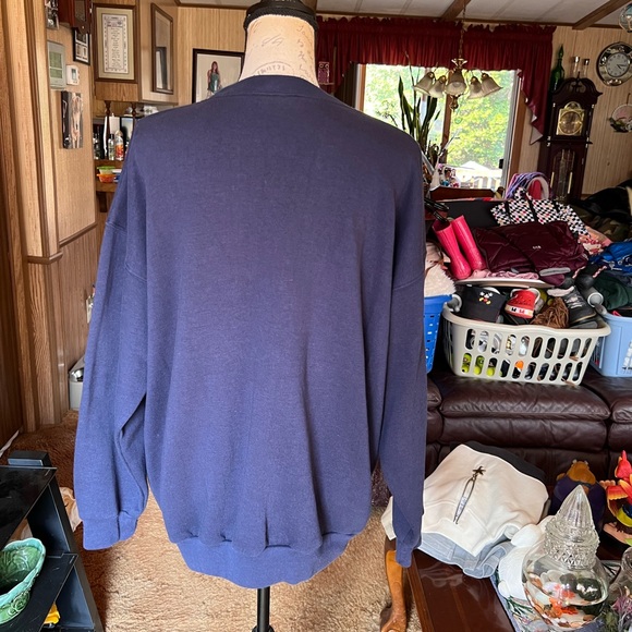 90s Niagara Falls Canada Crewneck Sweatshirt
Embroidery Spellout Blue Color. - Picture 9 of 16